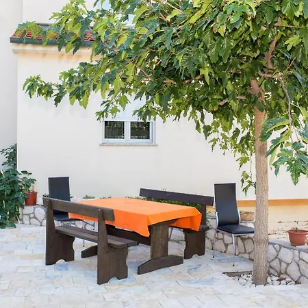 Stunning In Barbat With House Sea View * Barbat na Rabu