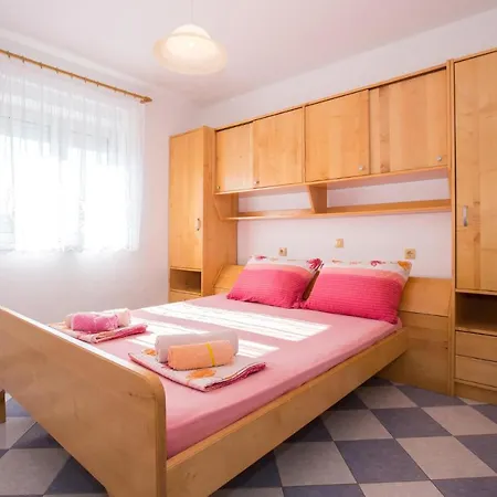 公寓 Stunning In Barbat With House Sea View Barbat na Rabu